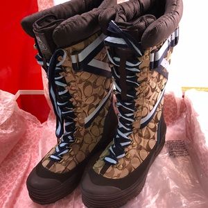 NIB COACH Marian Snow Boots Women’s Size 8.5 Blue